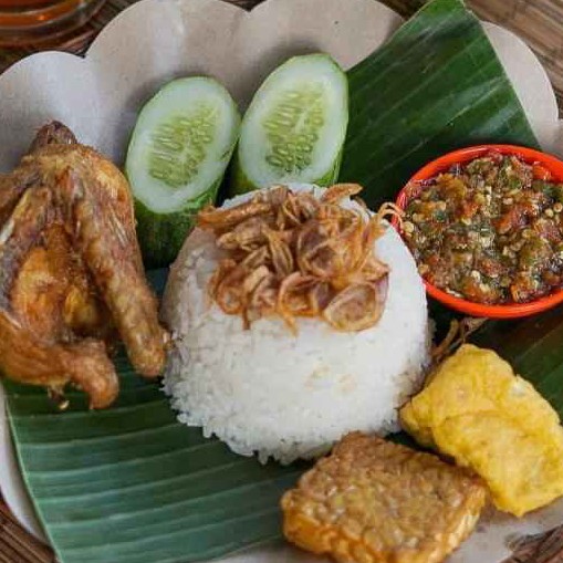 Aneka Lauk Bebek Dan Nasi