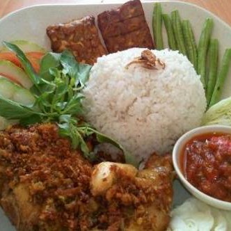 Aneka Makanan Nasi Guri