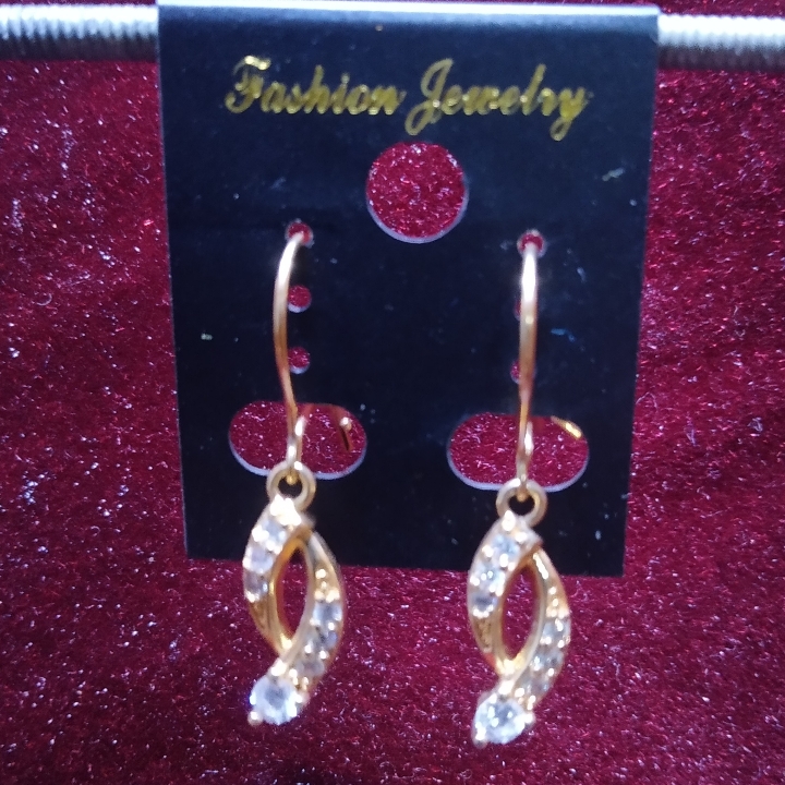 Anting Atau Kerabu Gantung