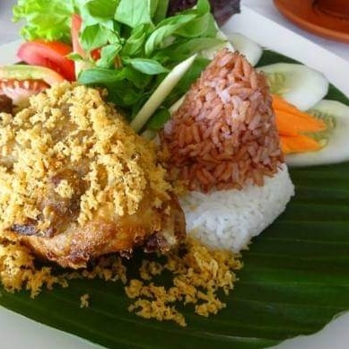 Aya Goreng Babon Nasi