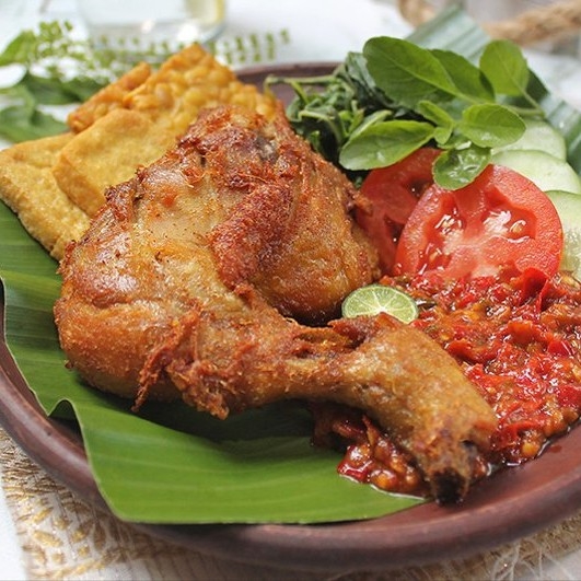 Ayam  Goreng Penyet