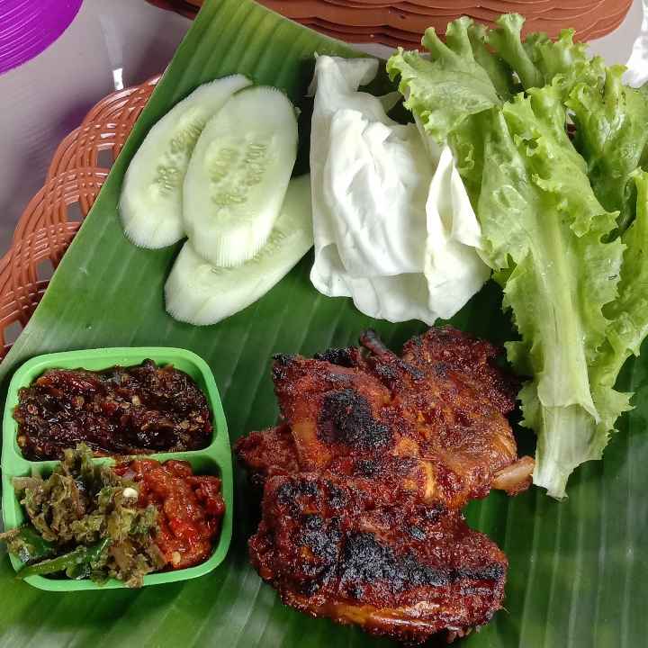 Ayam Bakar Bekakak Khas Sunda 2