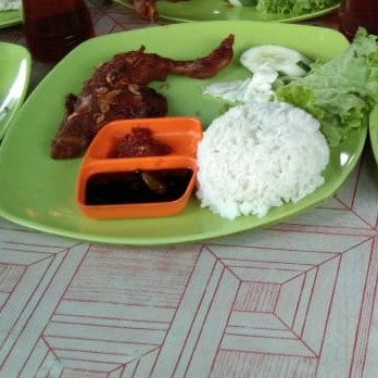 Ayam Bakar Dan Nasi