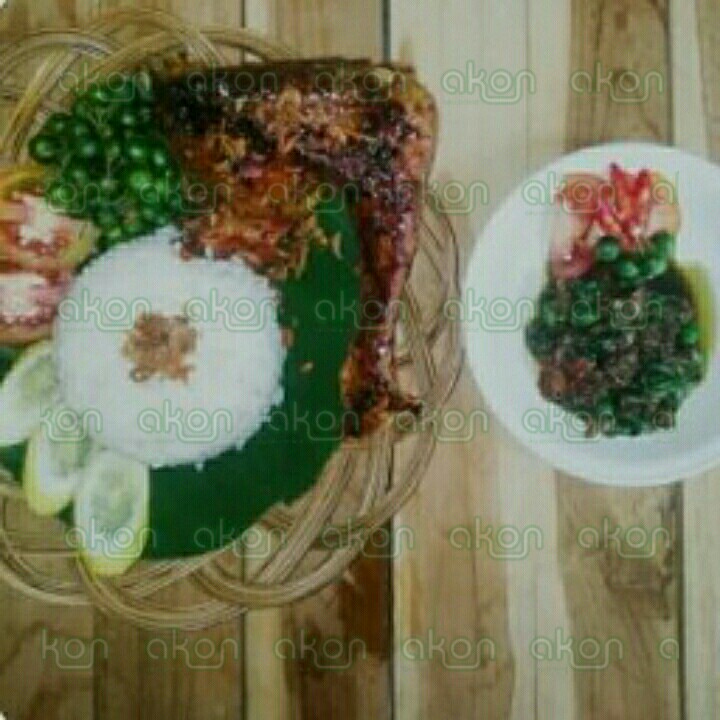 Ayam Bakar Karaos Sambal Karedok