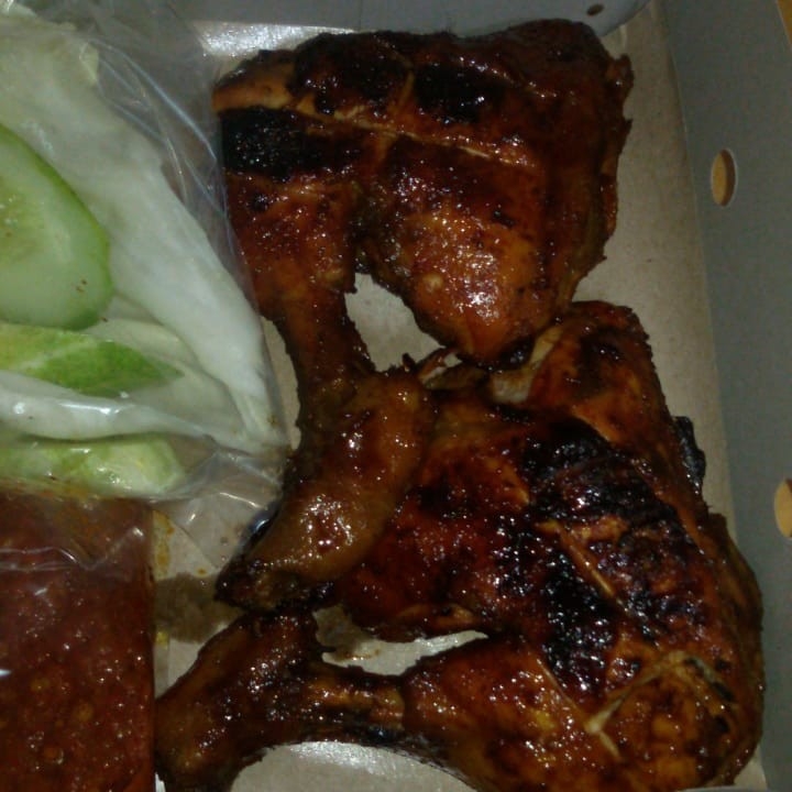 Ayam Bakar Paha Atau Dada