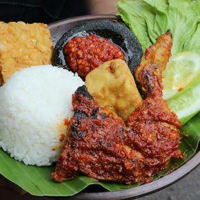 Ayam Bakar Pakai Nasi