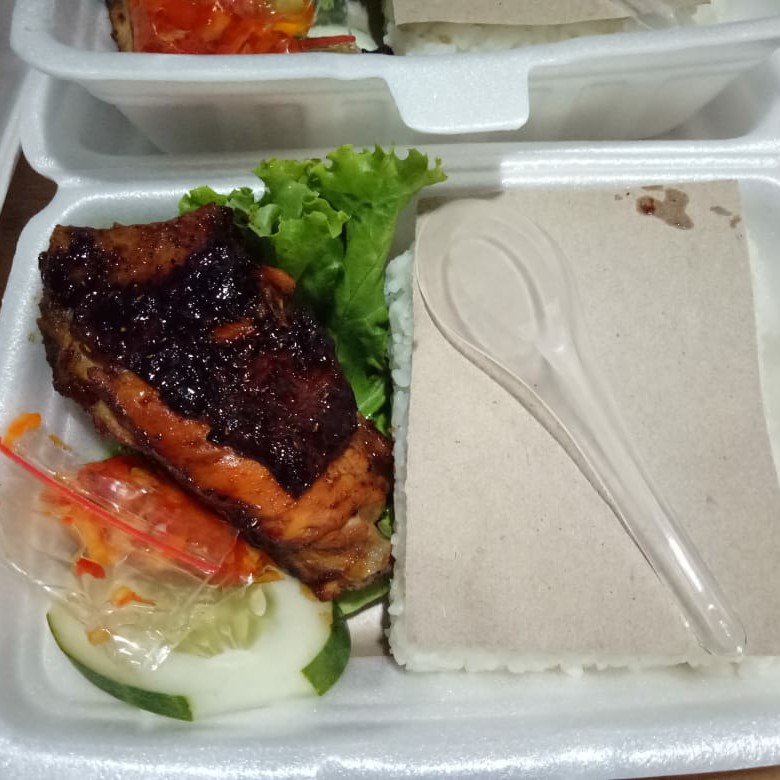 Ayam Bakar Plus Nasi