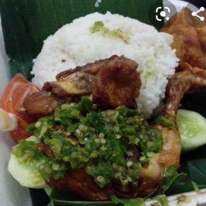 Ayam Cabe Ijo Pakek Nasi