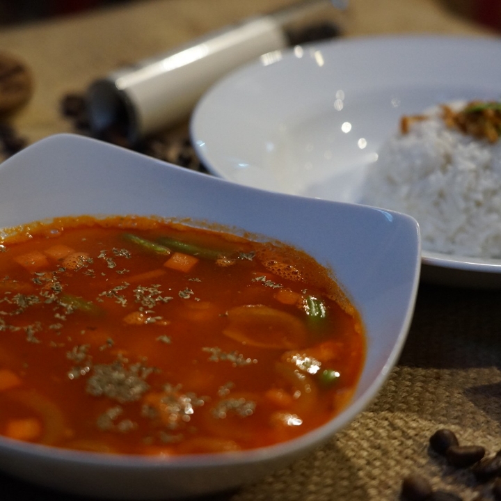 Ayam Caramello plus Nasi