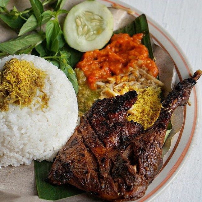 Ayam Eropa Panggang Nasi Biasa