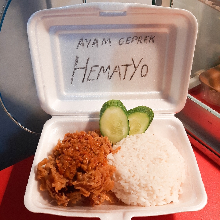 Ayam Geprek Dan Nasi