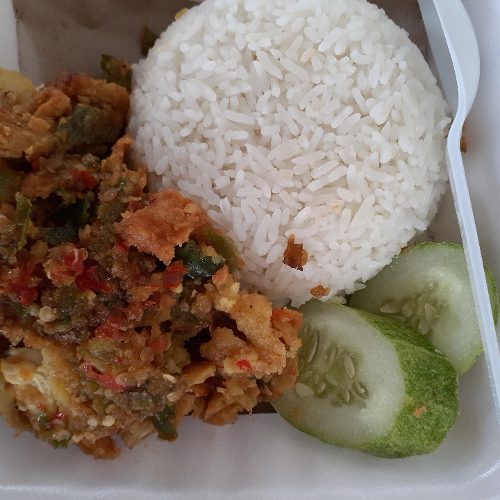 Ayam Geprek Sambal Ijo