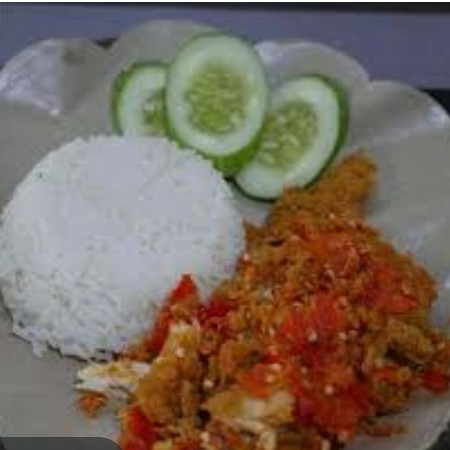 Ayam Geprek Cerewet Sambal Bawang Pakai Nasi