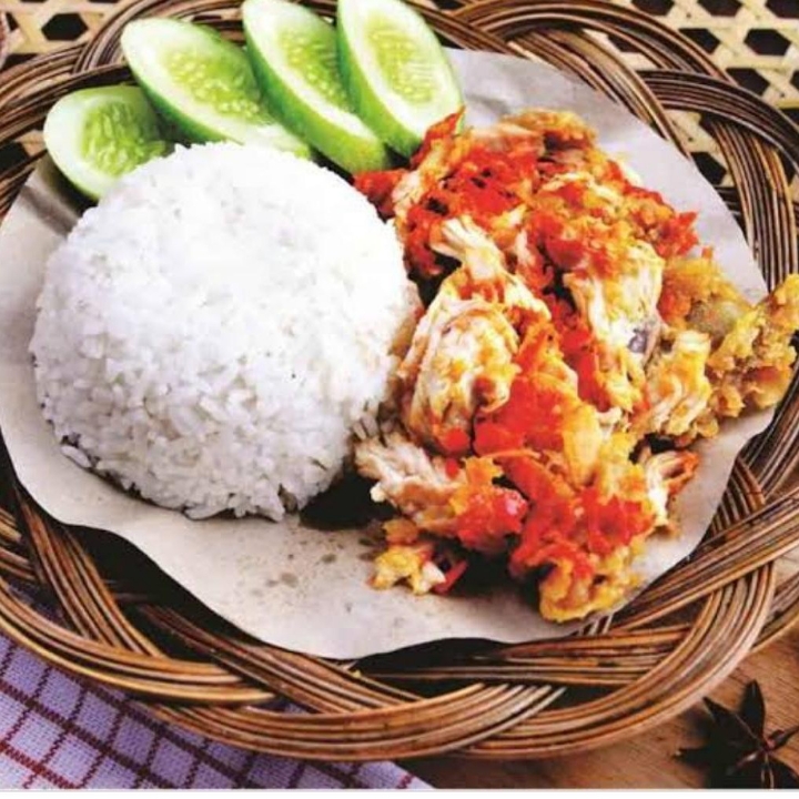 Ayam Geprek Dan Nasi