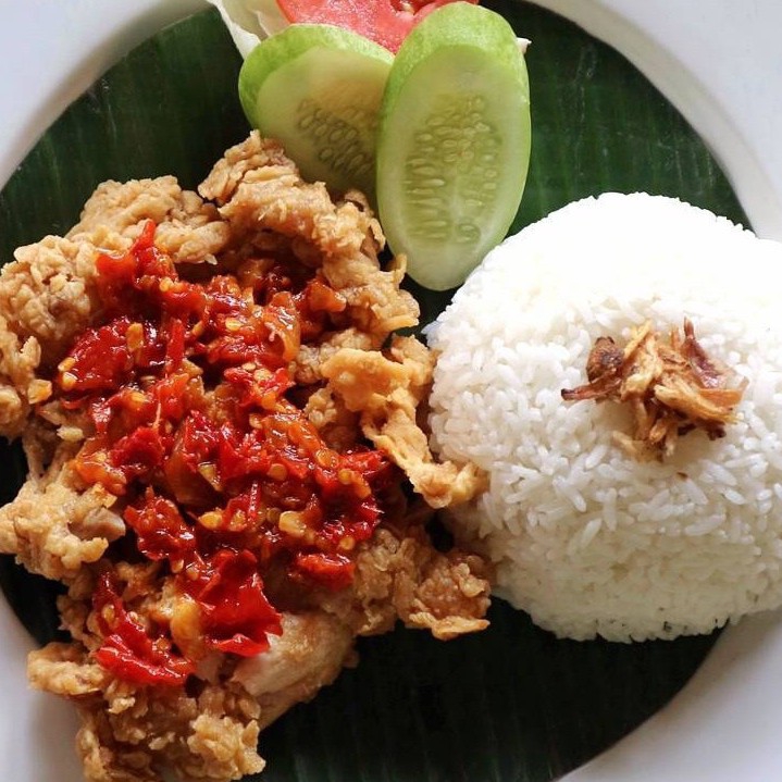 Ayam Geprek Dan Nasi