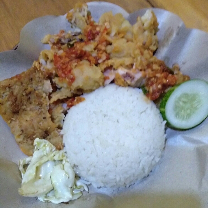 Ayam Geprek Kane