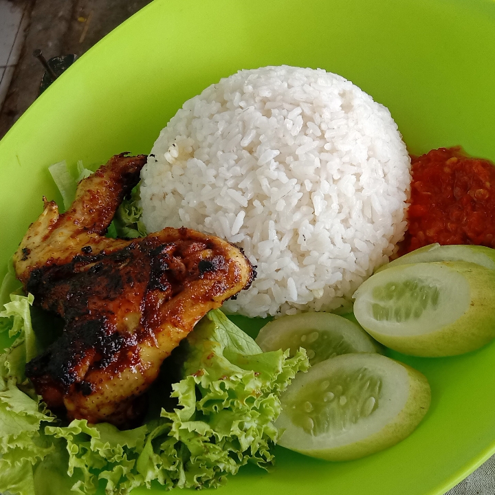 Ayam Bakar Mamah Kembar