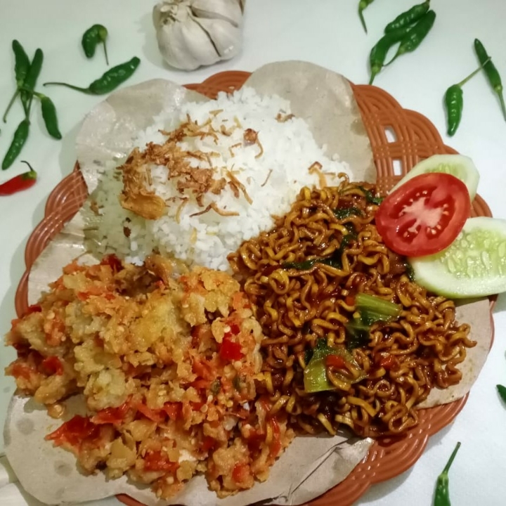 Ayam Geprek Mie Nasi Spesial