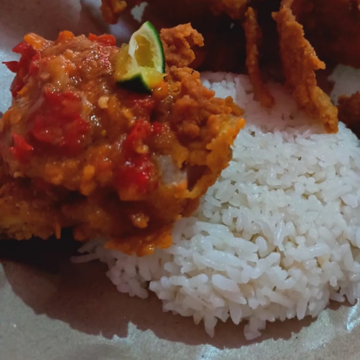 Ayam Geprek Nasi