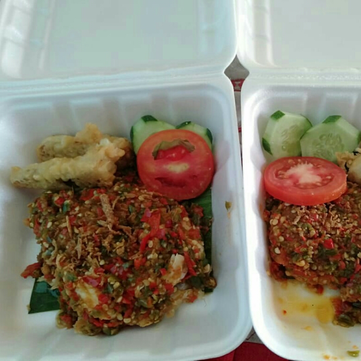 Ayam Geprek Nasi