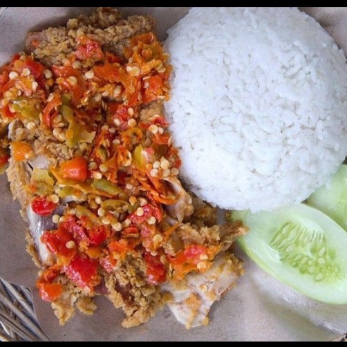 Ayam Geprek Nasi