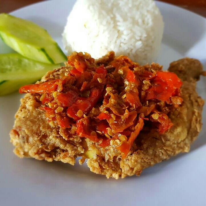 Ayam Geprek Nasi