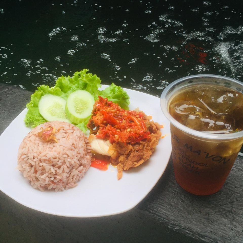 Ayam Geprek Nasi Dan Es Teh