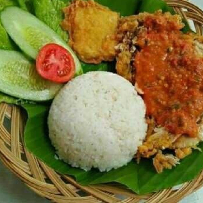 Ayam Geprek Nasi Tahu Tempe