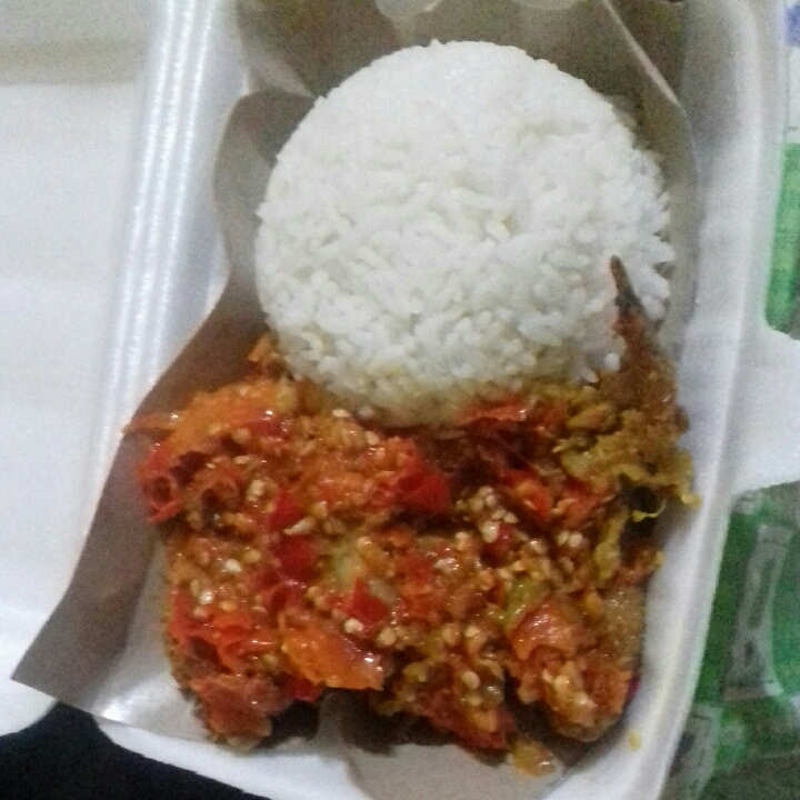 Ayam Geprek Pake Nasi