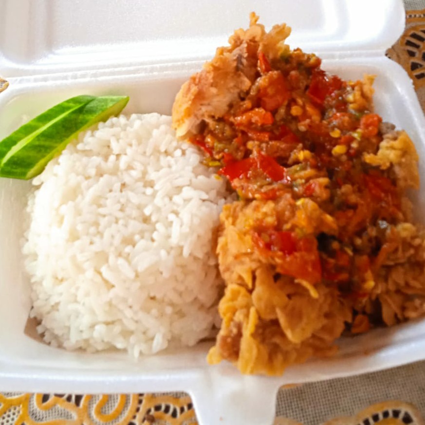 Ayam Geprek Plus Nasi