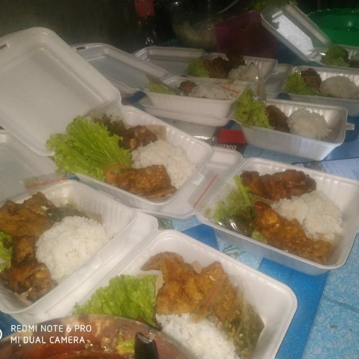 Ayam Geprek Plus Nasi 2