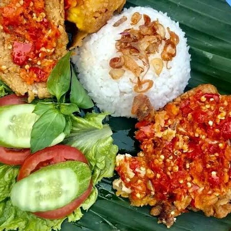 Ayam Geprek Porsi Besar