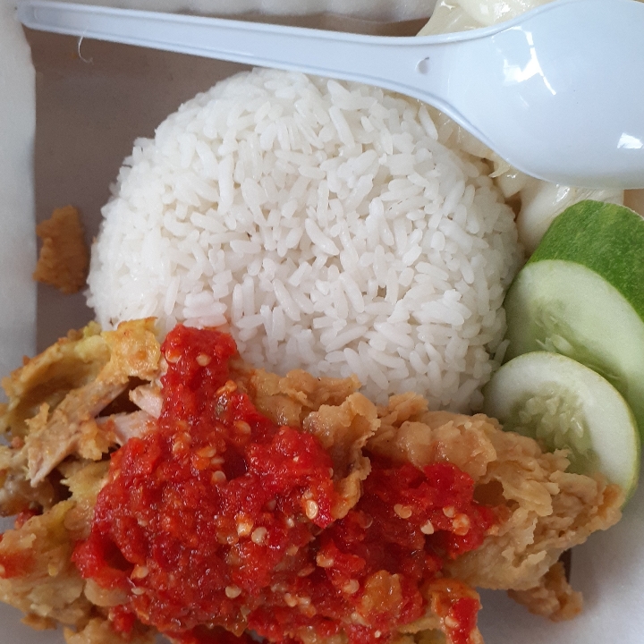 Ayam Geprek Sambal Bawang