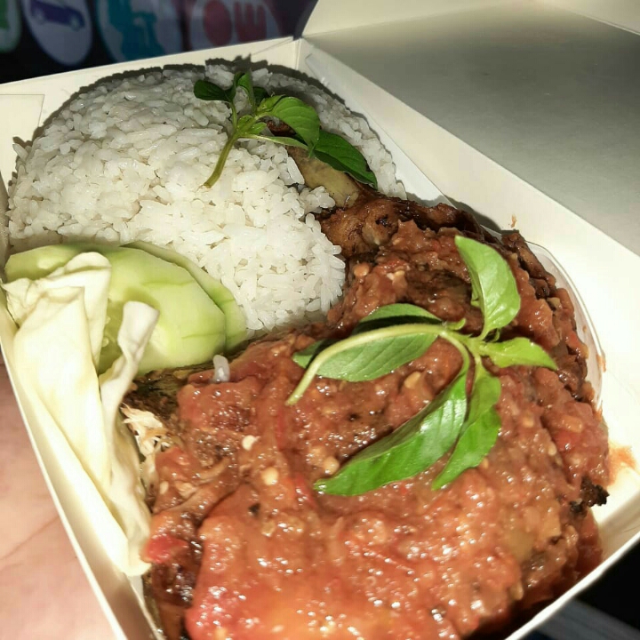 Ayam Geprek Sambal Bawang Level Mampos 