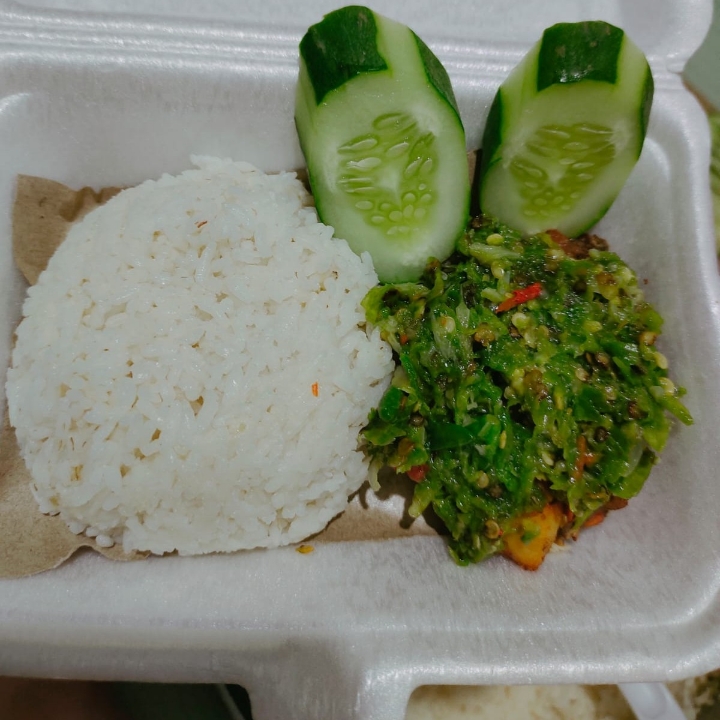 Ayam Geprek Sambal Ijo