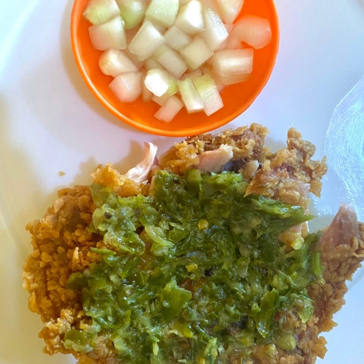 Ayam Geprek Sambel Ijo Dada Atau Paha Atas