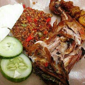 Ayam Gepuk Bakar-Nasi-Sambal