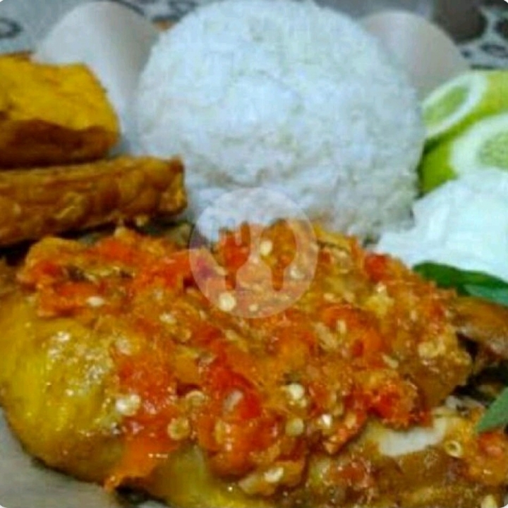 Ayam Gepuk Sambal Bawang