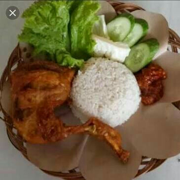 Ayam Goreng Ayam Bakar