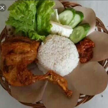 Ayam Goreng Ayam Bakar