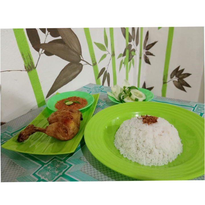 Paket Ayam Goreng Lalapan