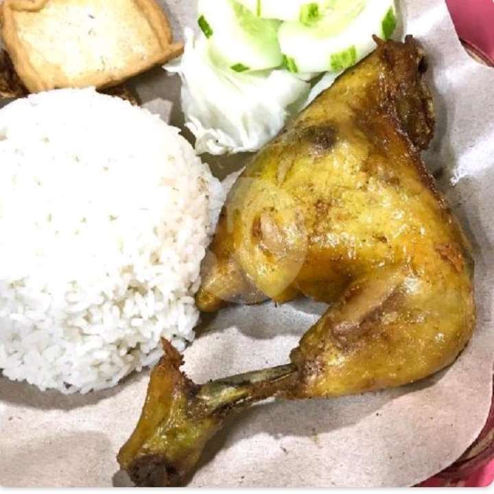 Ayam Goreng Lalapan