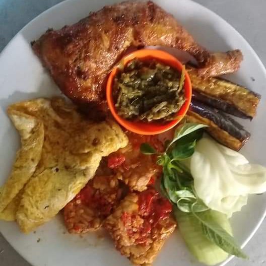 Paket Ayam Goreng Lengkap