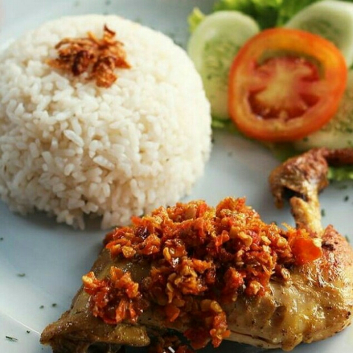 Ayam Goreng Paha dan Nasi