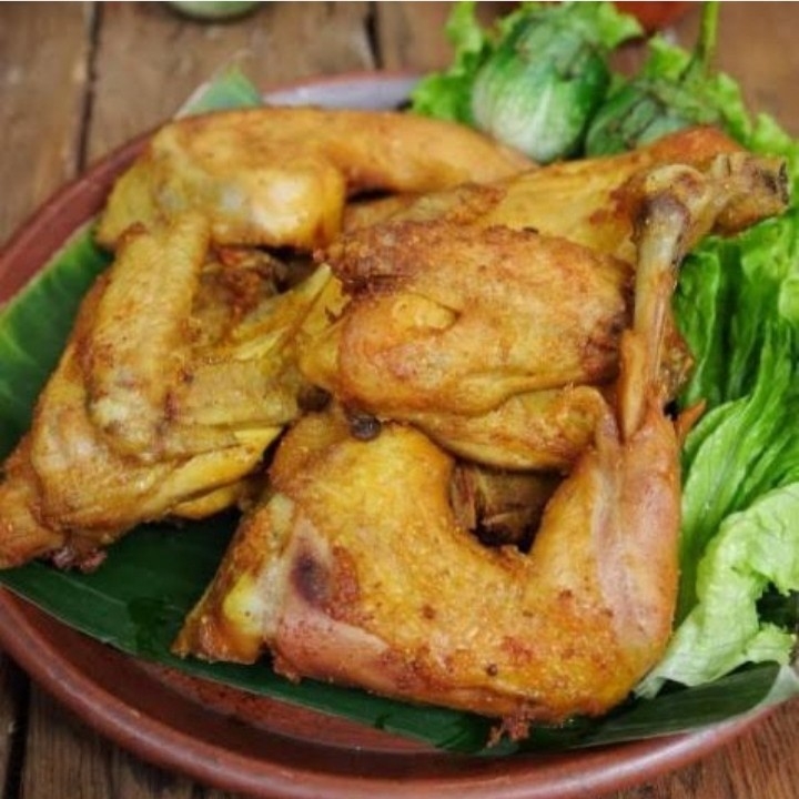 Ayam Goreng Pakai Nasi