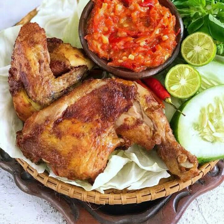 Ayam Goreng Sambal Lalap 