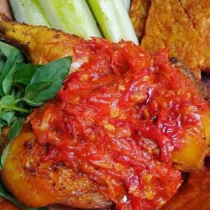 Ayam Goreng Sambal Penyet