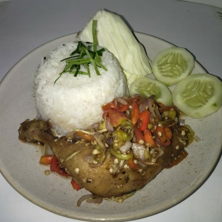 Ayam Goreng Sambel Matah