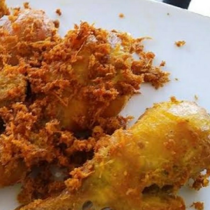 Ayam Goreng Serundeng