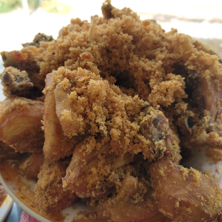 Nasi Ayam Goreng Serundeng